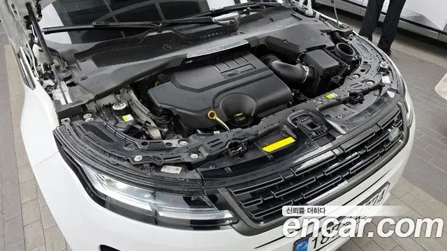 Land Rover Range Rover Evoque 2024 — Фото 6/20