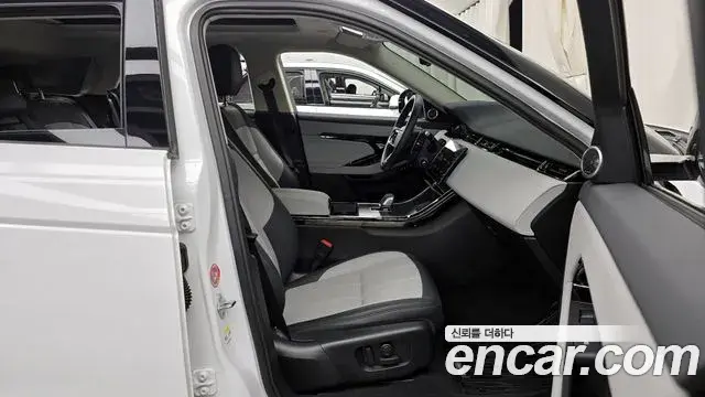 Land Rover Range Rover Evoque 2024 — Фото 11/20