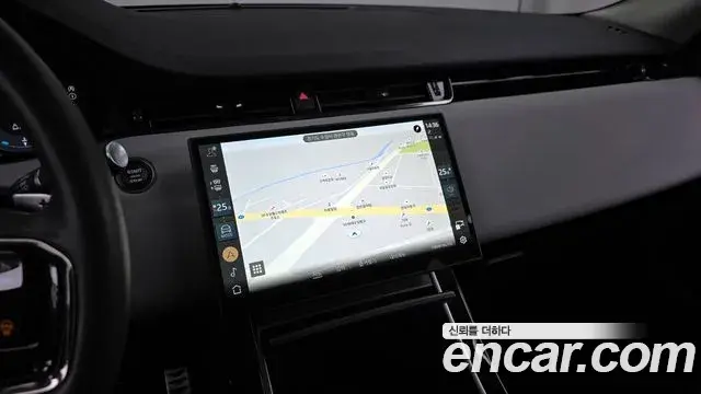 Land Rover Range Rover Evoque 2024 — Фото 14/20
