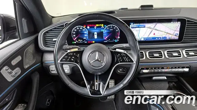 Mercedes-Benz GLS-Class 2024 — Photo 10/20