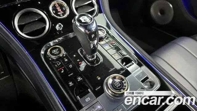 Bentley Continental GT 2019 — Photo 2/20