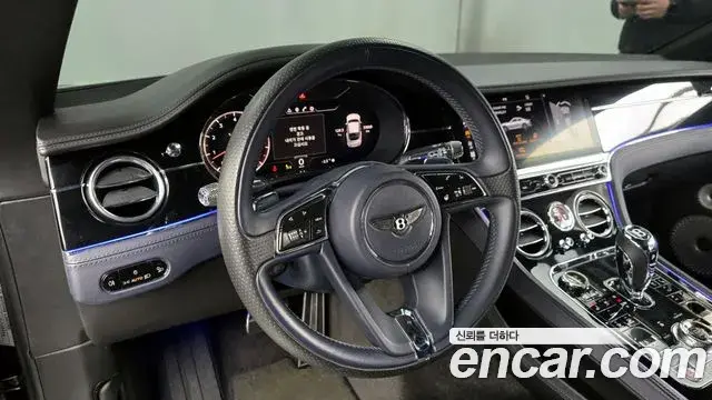 Bentley Continental GT 2019 — Photo 8/20