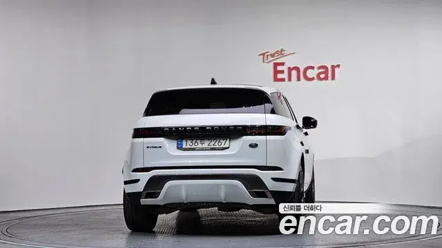 Land Rover Range Rover Evoque 2021 — ფოტო 15/20