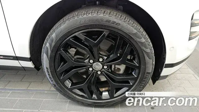 Land Rover Range Rover Evoque 2021 — ფოტო 2/20