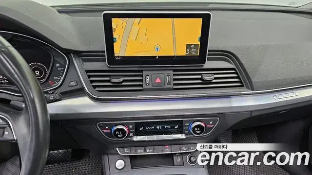 Audi Q5 2020 — ფოტო 7/20