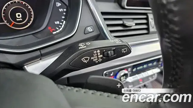 Audi Q5 2020 — ფოტო 1/20