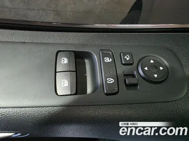 Hyundai Staria 2024 — Photo 1/20