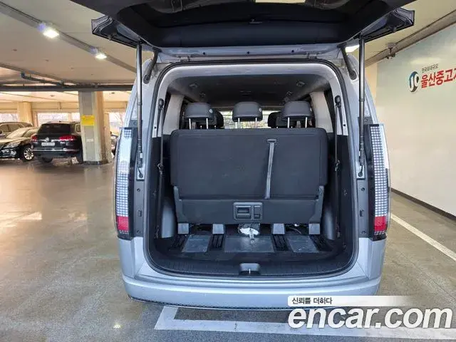 Hyundai Staria 2024 — Photo 10/20