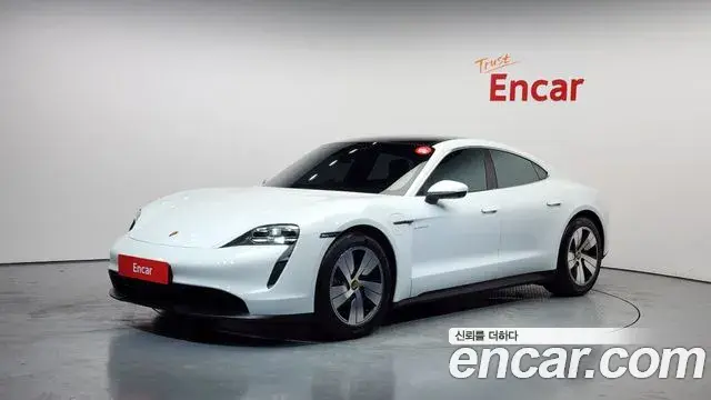 Porsche Taycan 2023 — Photo 14/20
