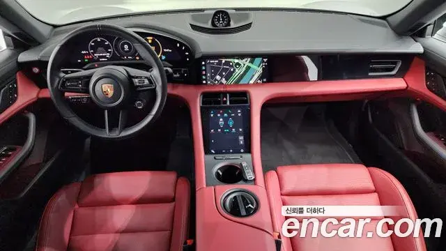 Porsche Taycan 2023 — Photo 18/20