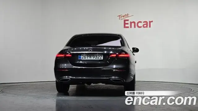 Mercedes-Benz E-Class 2021 — Фото 4/20