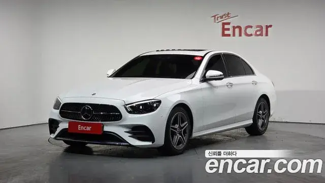 Mercedes-Benz E-Class 2022 — ფოტო 4/20