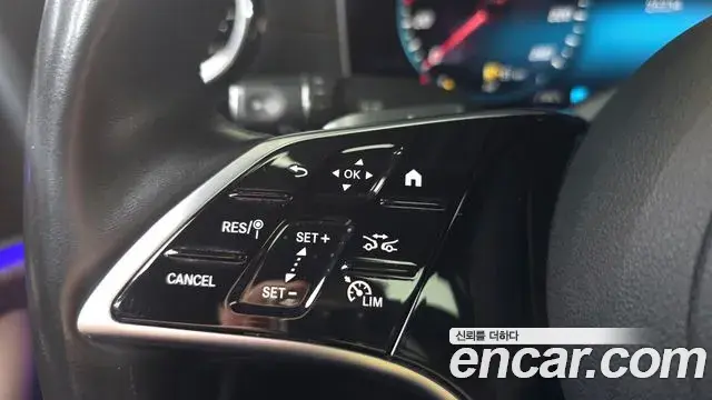 Mercedes-Benz E-Class 2022 — ფოტო 20/20