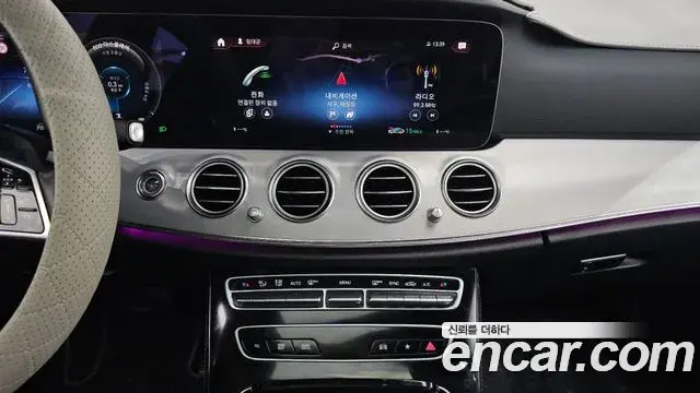 Mercedes-Benz E-Class 2021 — Photo 5/20