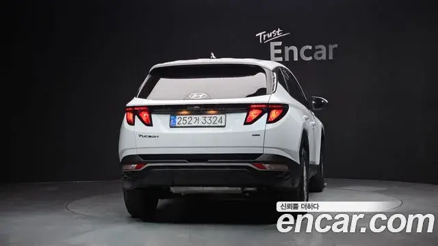 Hyundai Tucson Hybrid 2023 — ფოტო 11/20