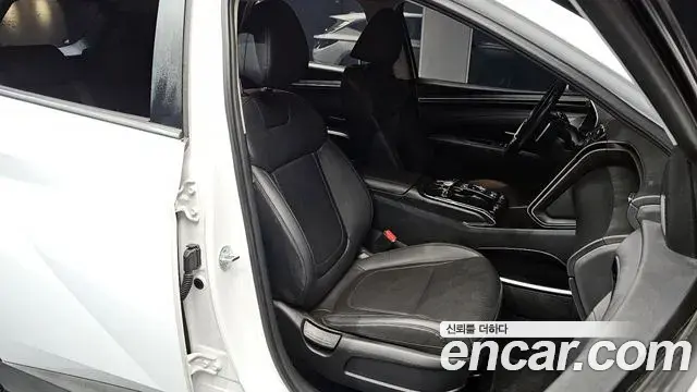 Hyundai Tucson Hybrid 2023 — ფოტო 15/20