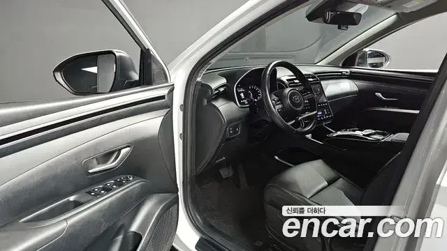 Hyundai Tucson Hybrid 2023 — ფოტო 4/20