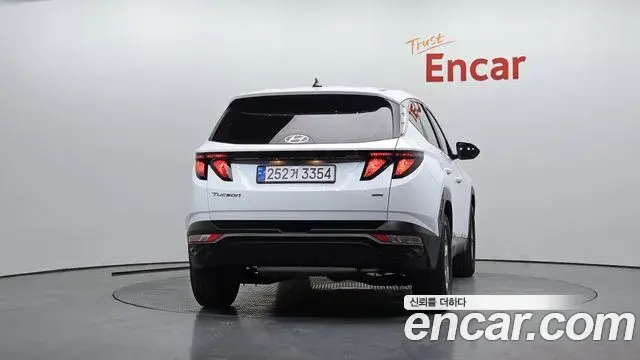 Hyundai Tucson Hybrid 2023 — ფოტო 12/20