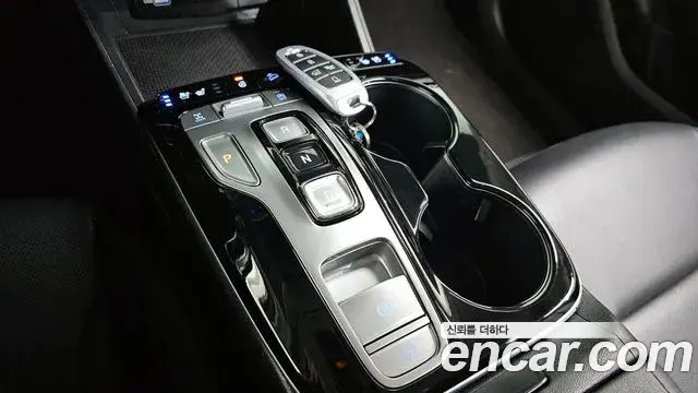 Hyundai Tucson Hybrid 2023 — ფოტო 13/20