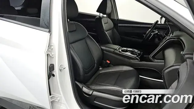 Hyundai Tucson Hybrid 2023 — ფოტო 8/20