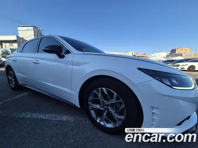 Hyundai Sonata Hybrid 2021 — Şəkil 10/17