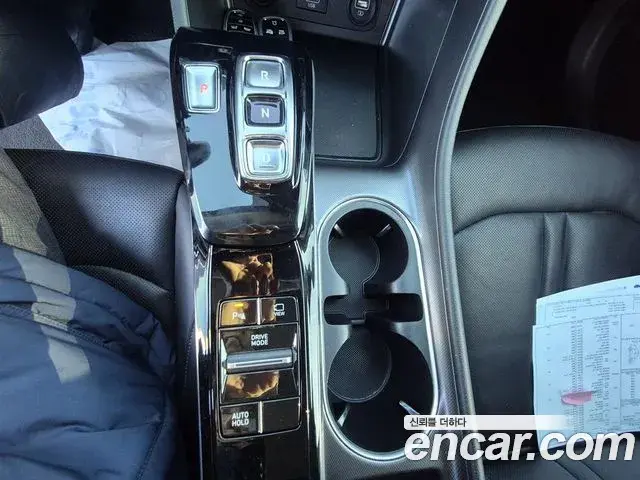 Hyundai Sonata Hybrid 2021 — Şəkil 16/17
