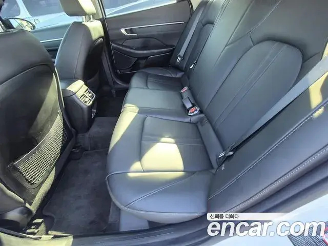 Hyundai Sonata Hybrid 2021 — Şəkil 11/17