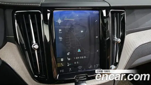 Volvo XC60 2020 — ფოტო 20/20