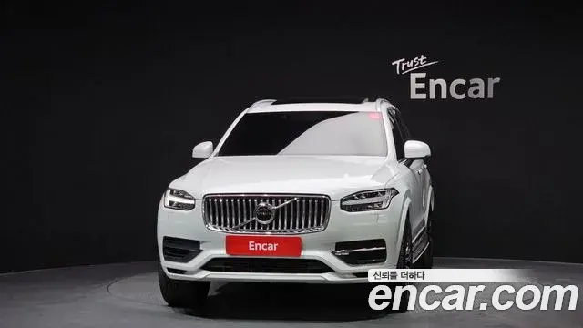 Volvo XC90 2021 — ფოტო 12/20