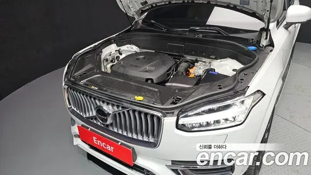 Volvo XC90 2021 — ფოტო 5/20