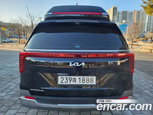 Kia Carnival 2024 — Photo 14/20