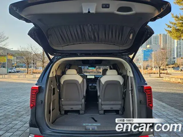 Kia Carnival 2024 — Photo 19/20