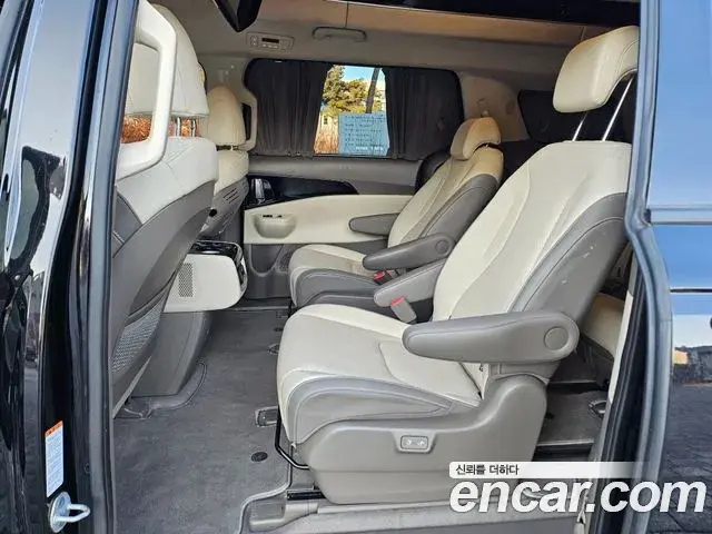 Kia Carnival 2024 — Photo 4/20