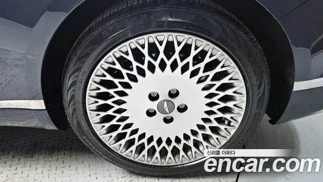 Genesis G80 2023 — Photo 18/20