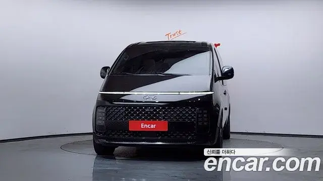 Hyundai Staria 2021 — Photo 18/20