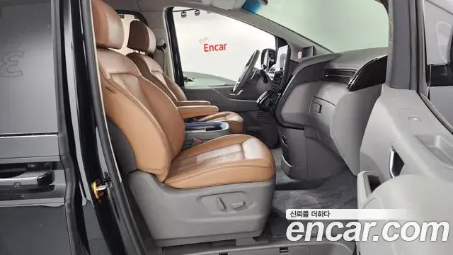 Hyundai Staria 2021 — Photo 14/20