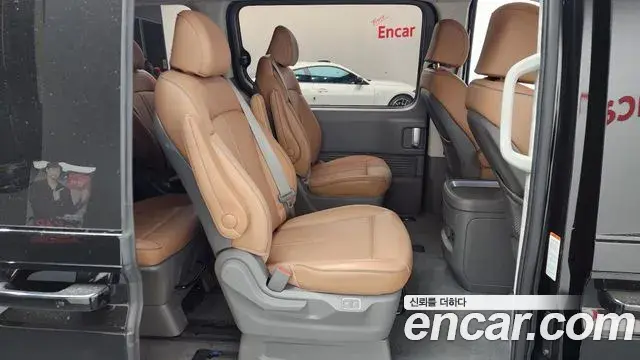 Hyundai Staria 2021 — Photo 6/20