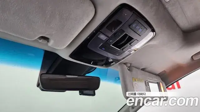 Hyundai Staria 2021 — Photo 7/20