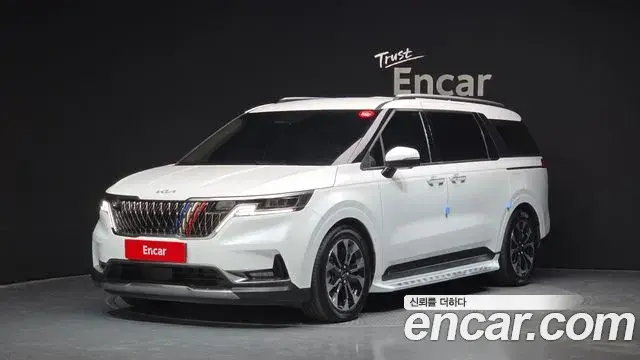 Kia Carnival 2023 — Photo 3/20