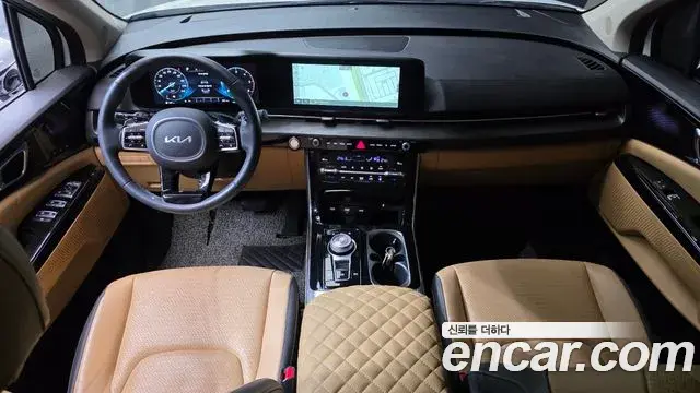 Kia Carnival 2023 — Photo 15/20