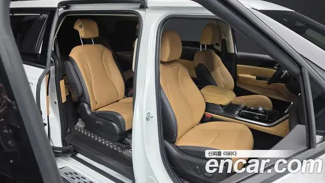 Kia Carnival 2023 — Photo 5/20