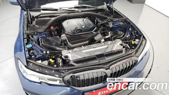 BMW 3 Series 2021 — Şəkil 17/20