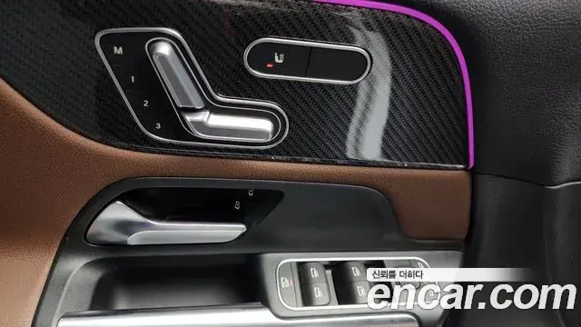 Mercedes-Benz GLA-Class 2022 — ფოტო 7/20