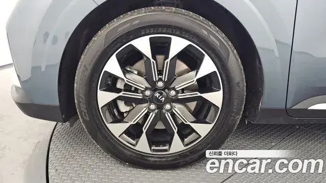 Kia Carnival 2020 — ფოტო 19/20