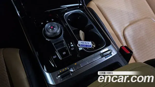 Kia Carnival 2020 — ფოტო 5/20