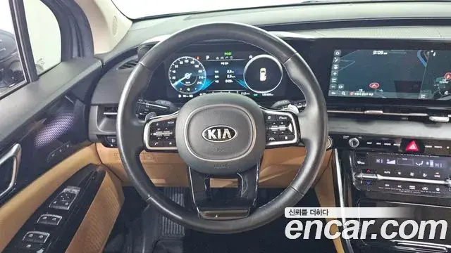 Kia Carnival 2020 — ფოტო 17/20
