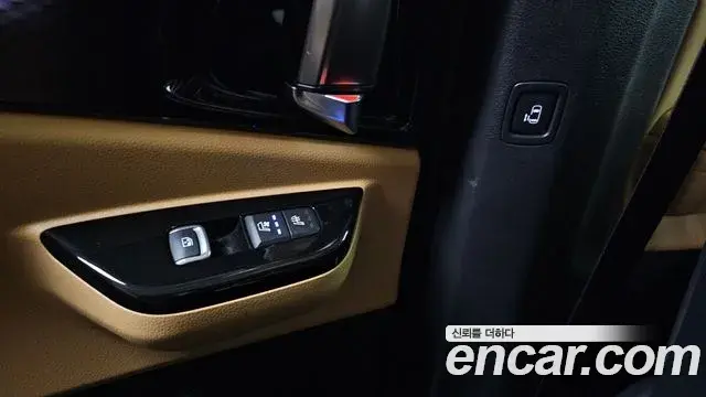 Kia Carnival 2020 — ფოტო 16/20