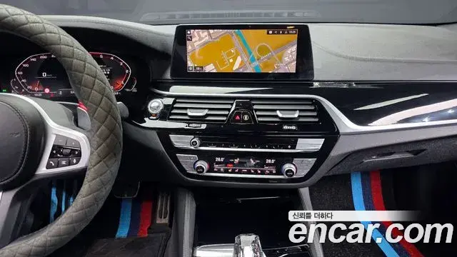 BMW 5 Series 2020 — ფოტო 4/20
