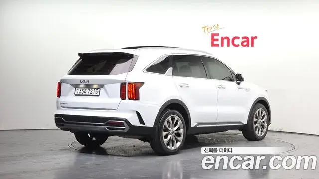 Kia Sorento 2022 — Şəkil 17/20