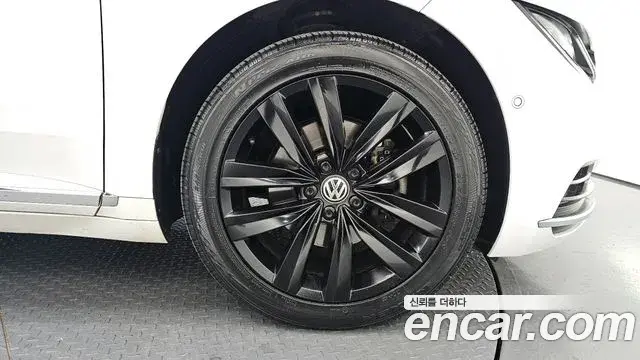 Volkswagen Arteon 2019 — Photo 19/20